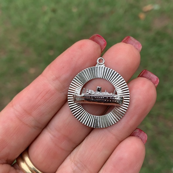 None Jewelry - Vintage Sterling Cruise Ship Circle Disc Charm